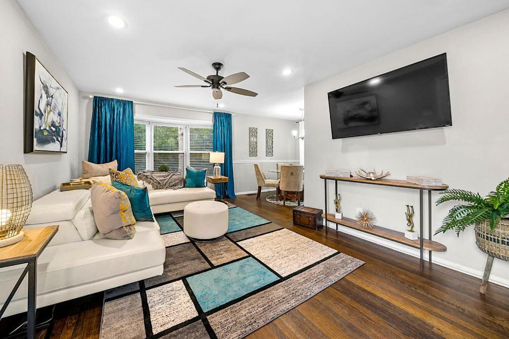 Goodkarma Rentals Refreshed Smyrna Home Near Battery Atl Half Mile To Interstate Atlanta Exterior photo