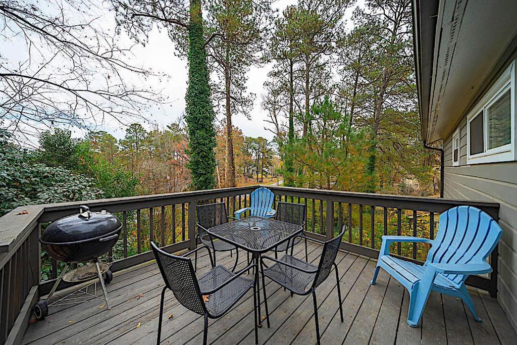 Goodkarma Rentals Refreshed Smyrna Home Near Battery Atl Half Mile To Interstate Atlanta Exterior photo